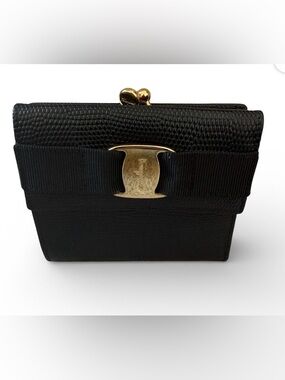 Salvatore Ferragamo Vara Bow Coin Wallet Black Leather Gold Kiss Lock Vintage